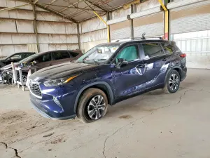 Toyota Highlander 2.4L 4 2023