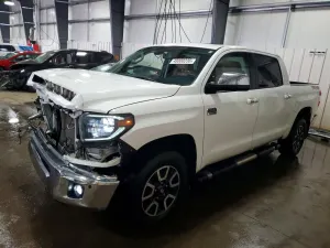 Toyota Tundra 5.7L 8 2020