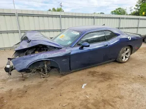 Dodge Challenger 5.7L 8 2015