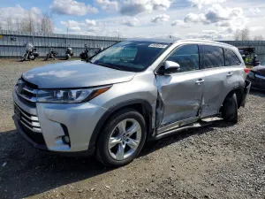 Toyota Highlander 3.5L 6 2017