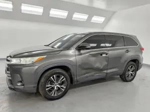 Toyota Highlander 2.7L 4 2019