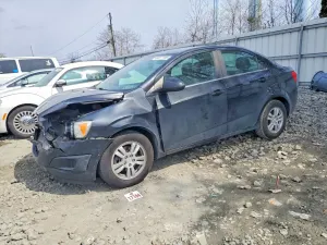 Chevrolet Aveo (Sonic) 1.4L 4 2015
