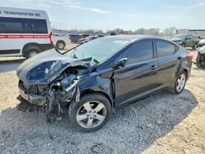 Hyundai Elantra 1.8L 4 2013