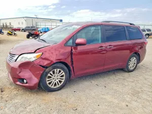 Toyota Sienna 3.5L 6 2016