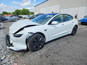 Tesla Model 3 2025