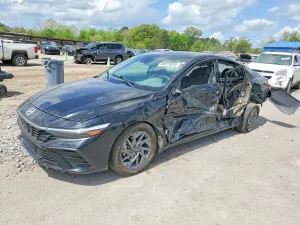 Hyundai Elantra 2.0L 4 2024