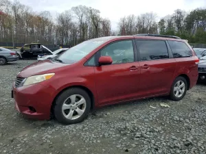 Toyota Sienna 3.5L 6 2011