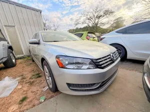 Volkswagen Passat 2.0L 4 2013