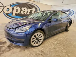 Tesla Model 3 2022