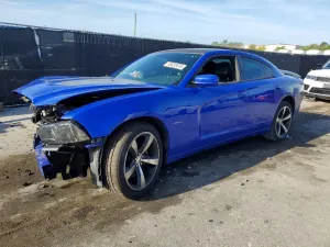 Dodge Charger 5.7L 8 2013