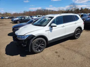 Volkswagen Tiguan 2.0L 4 2024