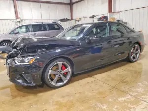 Audi A4 2.0L 4 2024