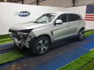 Mitsubishi Outlander 2.0L 4 2026