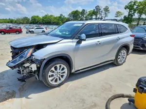 Toyota Highlander 3.5L 6 2020