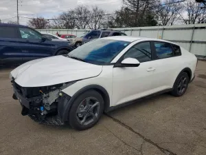 Kia K4 2.0L 4 2025
