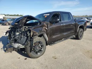 Toyota Tundra 3.4L 6 2023
