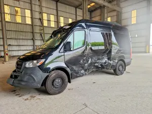 Mercedes-Benz Sprinter 2.0L 4 2025