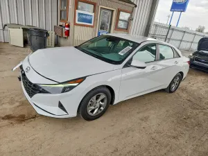 Hyundai Elantra 2.0L 4 2023