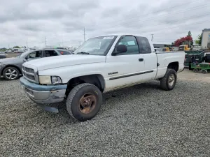 Dodge RAM 5.9L 8 2001