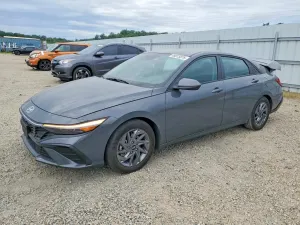 Hyundai Elantra 2.0L 4 2024