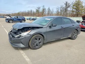 Hyundai Elantra 2.0L 4 2021