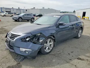 Nissan Altima 2.5L 4 2015