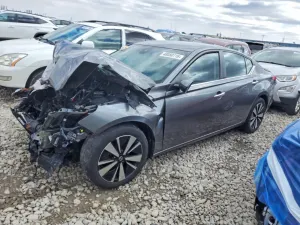 Nissan Altima 2.5L 4 2021