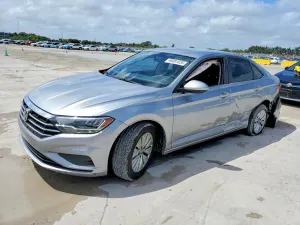 Volkswagen Jetta 1.4L 4 2020