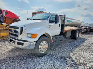 Ford F650 6.8L 10 2015