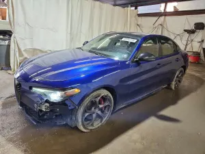Alfa Romeo Giulia 2.0L 4 2021
