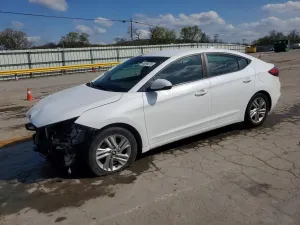 Hyundai Elantra 2.0L 4 2020