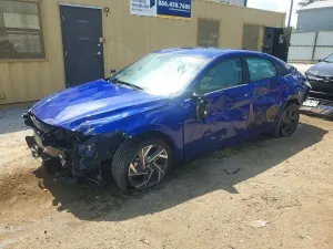 Hyundai Elantra 2.0L 4 2025