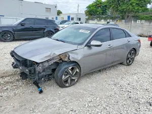 Hyundai Elantra 2.0L 4 2023