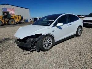 Tesla Model X 2020