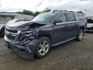 Chevrolet Suburban 5.3L 8 2016