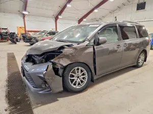 Toyota Sienna 3.5L 6 2019