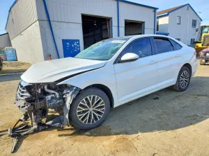 Volkswagen Jetta 1.4L 4 2021