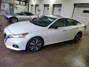 Nissan Altima 2.5L 4 2020