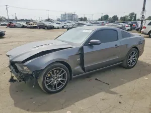 Ford Mustang 5.0L 8 2013