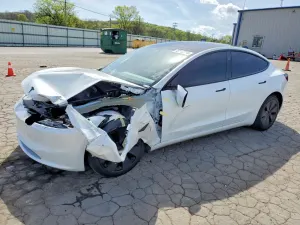 Tesla Model 3 2025