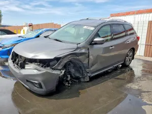 Nissan Pathfinder 3.5L 6 2019