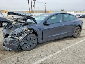 Tesla Model 3 2024