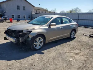 Nissan Altima 2.5L 4 2015