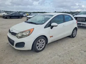 Kia Rio 1.6L 4 2013
