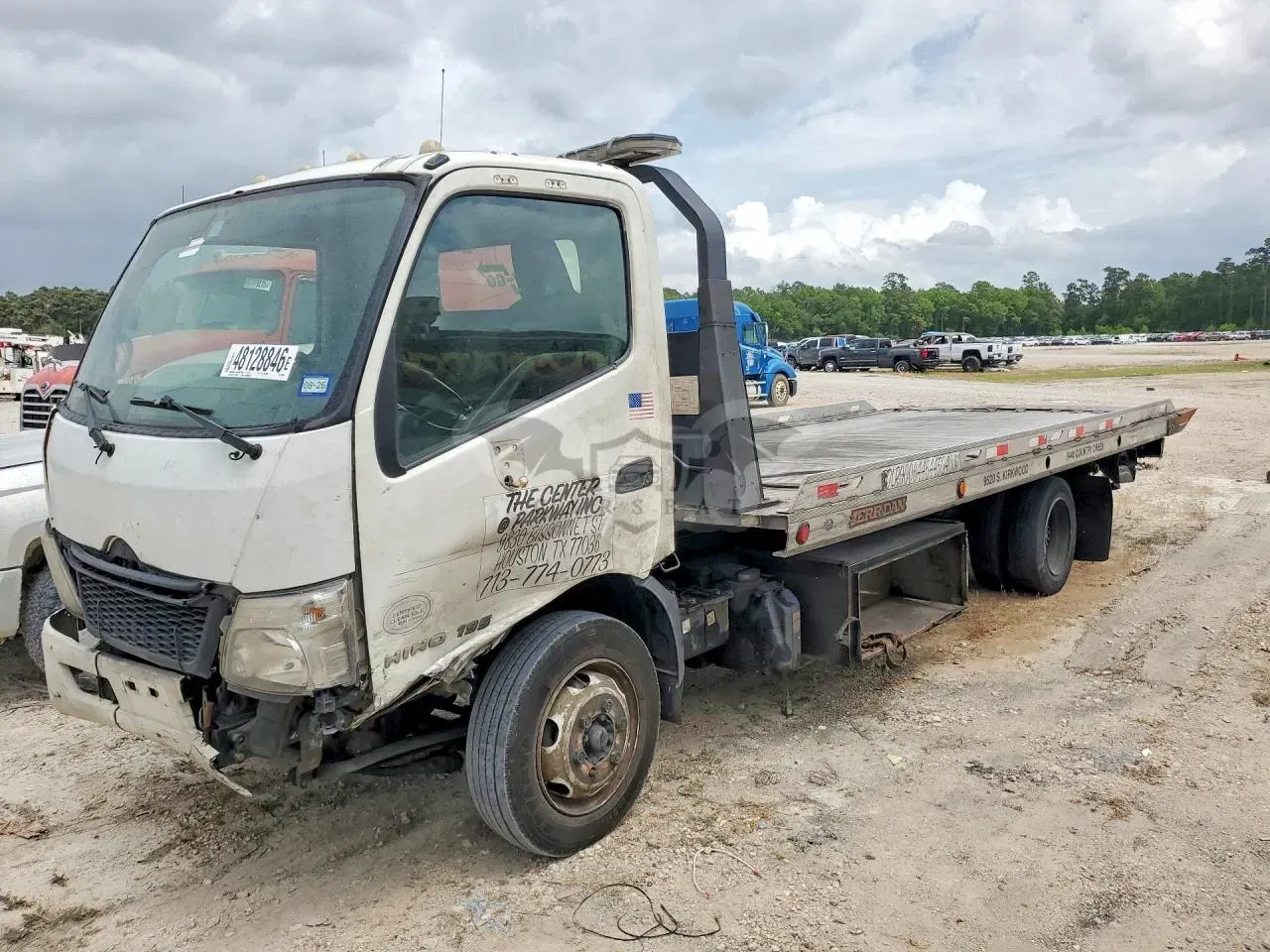 Hino Motors 195 5.1L 4 2016