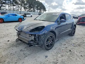 Porsche Macan 2.0L 4 2021