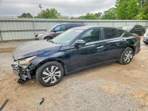 Nissan Altima 2.5L 4 2020