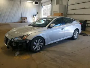 Nissan Altima 2.5L 4 2020