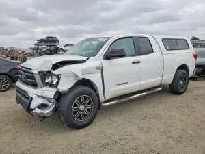 Toyota Tundra 5.7L 8 2010