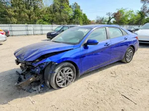 Hyundai Elantra 2.0L 4 2024